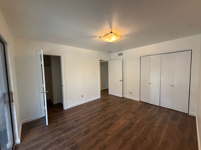 Building Photo - 209-E Eden at Avondale