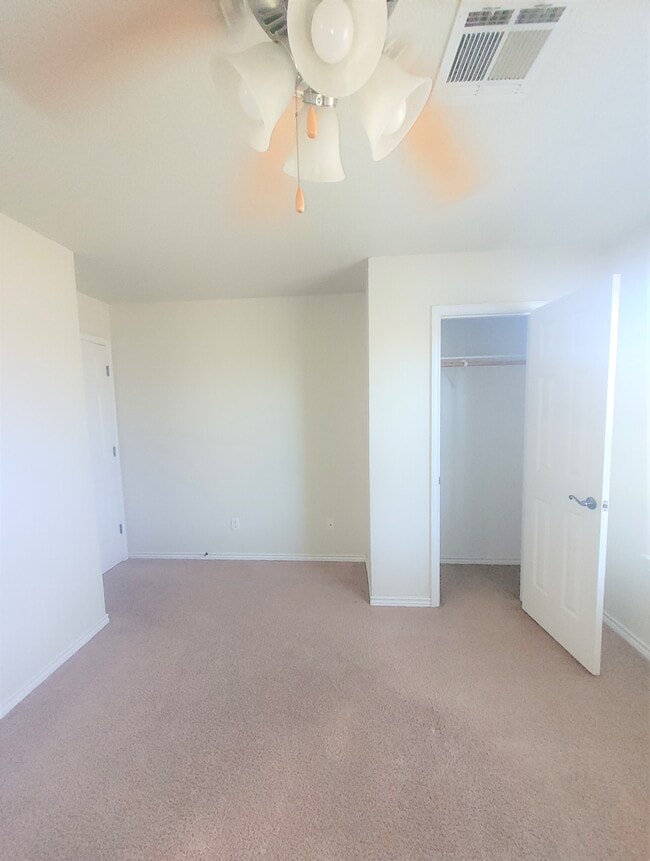 Building Photo - 502 Hood Dr