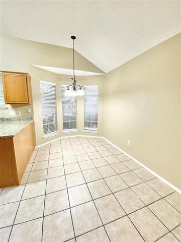 Building Photo - 2800 Kempton Dr