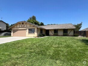 Building Photo - Spacious 3 Bedroom, 2 Bath Home with Offic...