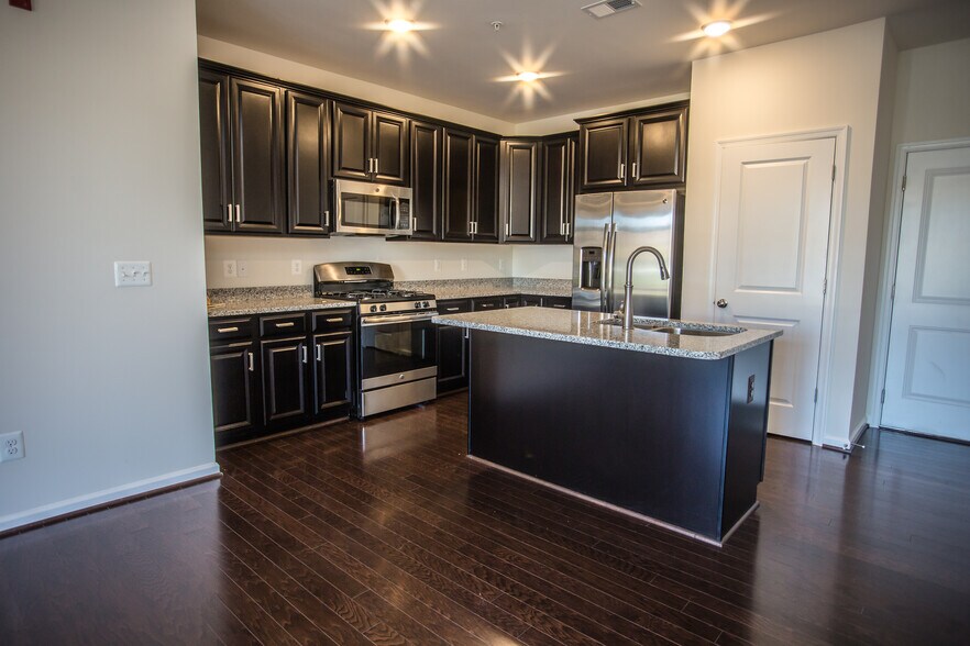 Building Photo - 1516 Ribbon Limestone Ter SE