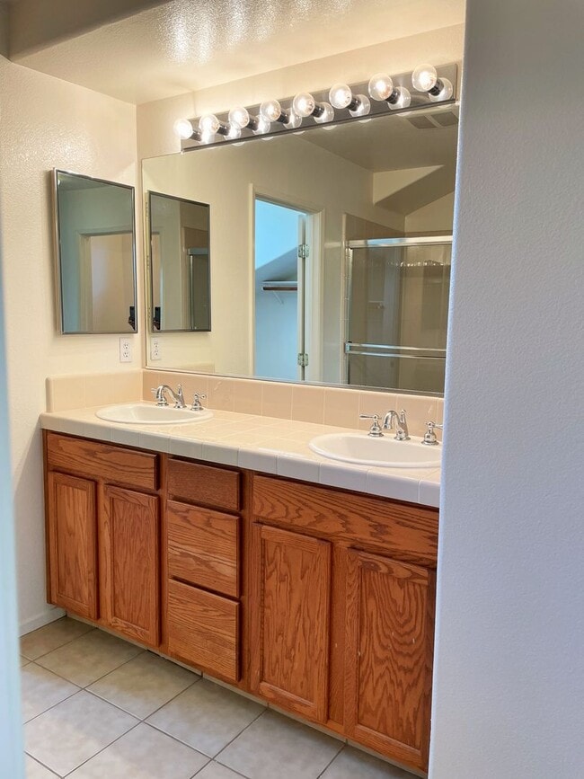 Building Photo - Cute 2 story home in Natomas, 2 master bed...