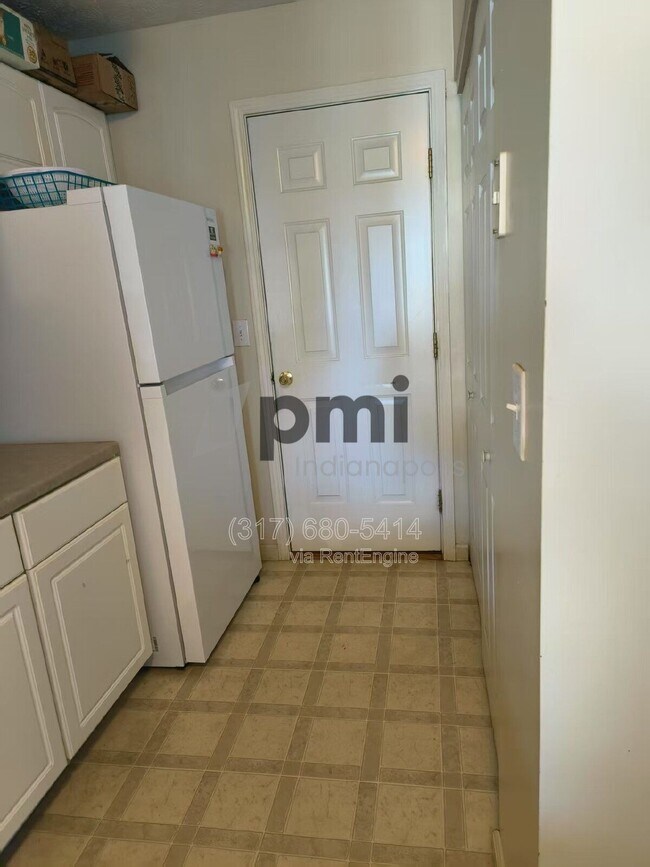 Building Photo - 2871 S Walnut Street Pike