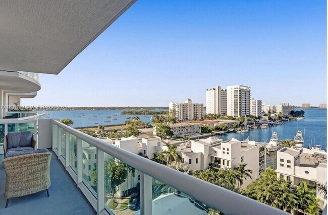 Building Photo - 7900 Harbor Island Dr