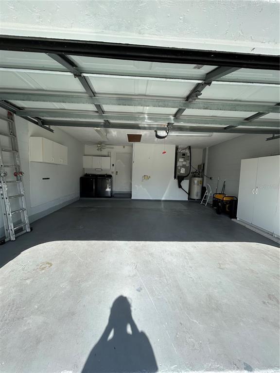 Building Photo - 4424 Coral Lake Dr