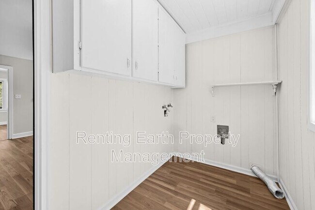 Building Photo - 3113 Pike Rd