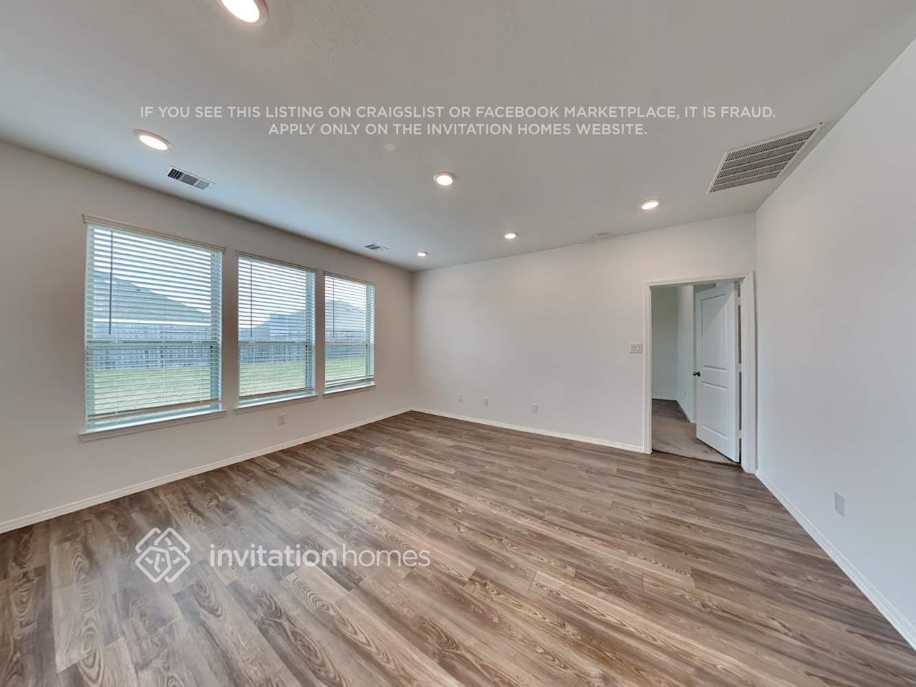 Building Photo - 752 Scenic Lake Dr