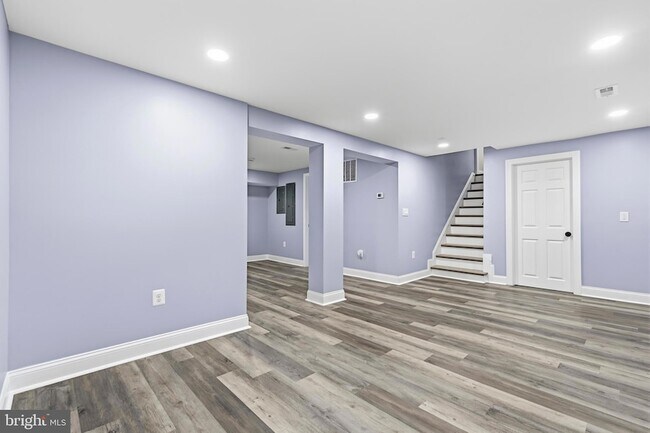 Building Photo - 2608 Holly Dr