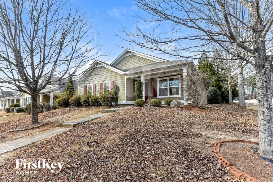 Building Photo - 45 Riviera Dr SE