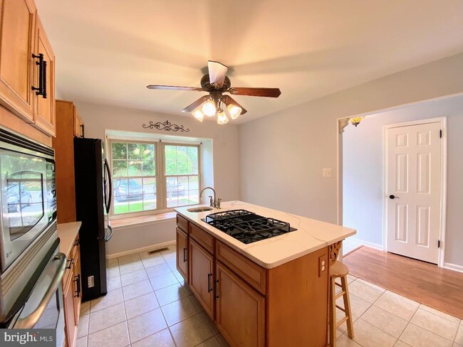 Building Photo - 618 Shropshire Dr