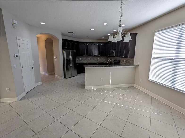 Building Photo - 16044 Bella Woods Dr