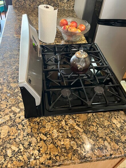 Kitchen - 566 Pennsylvania Ave