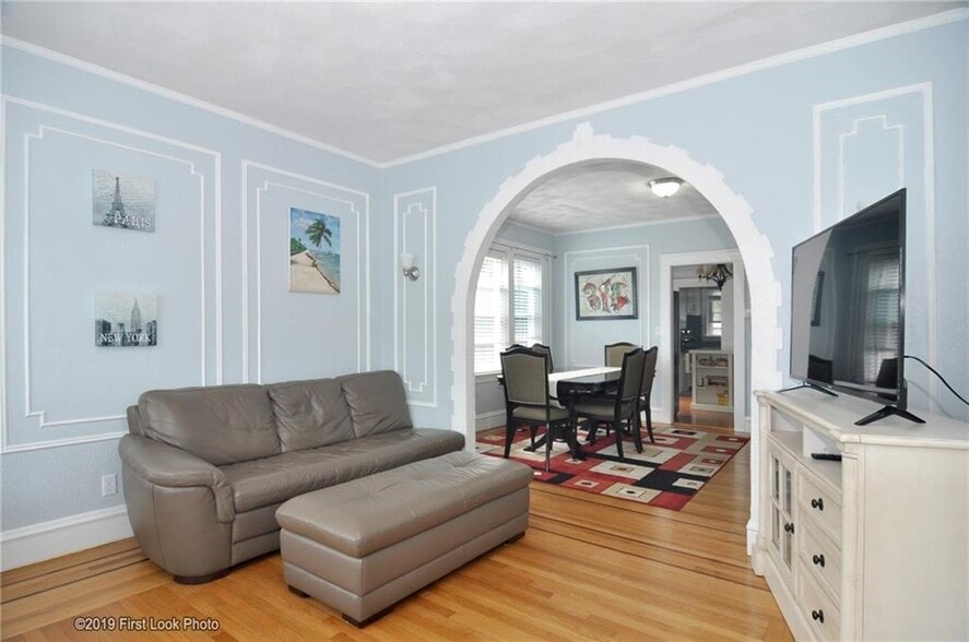 Building Photo - 129 Lancaster St