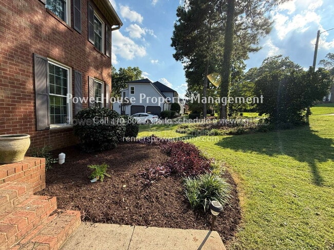 Building Photo - 790 Woodmont Dr
