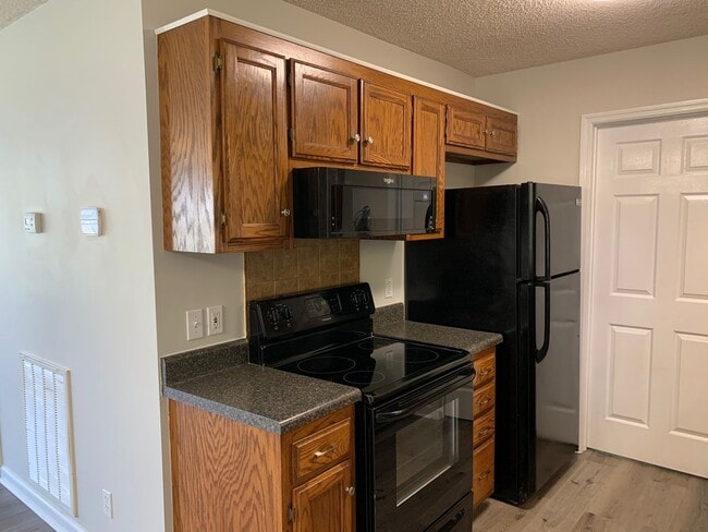 Building Photo - Canova Ct