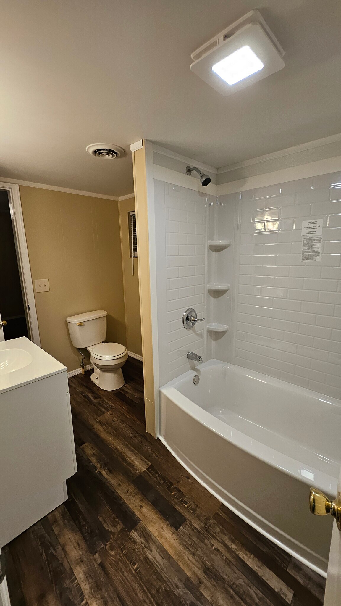 Building Photo - 134 Bates St NE