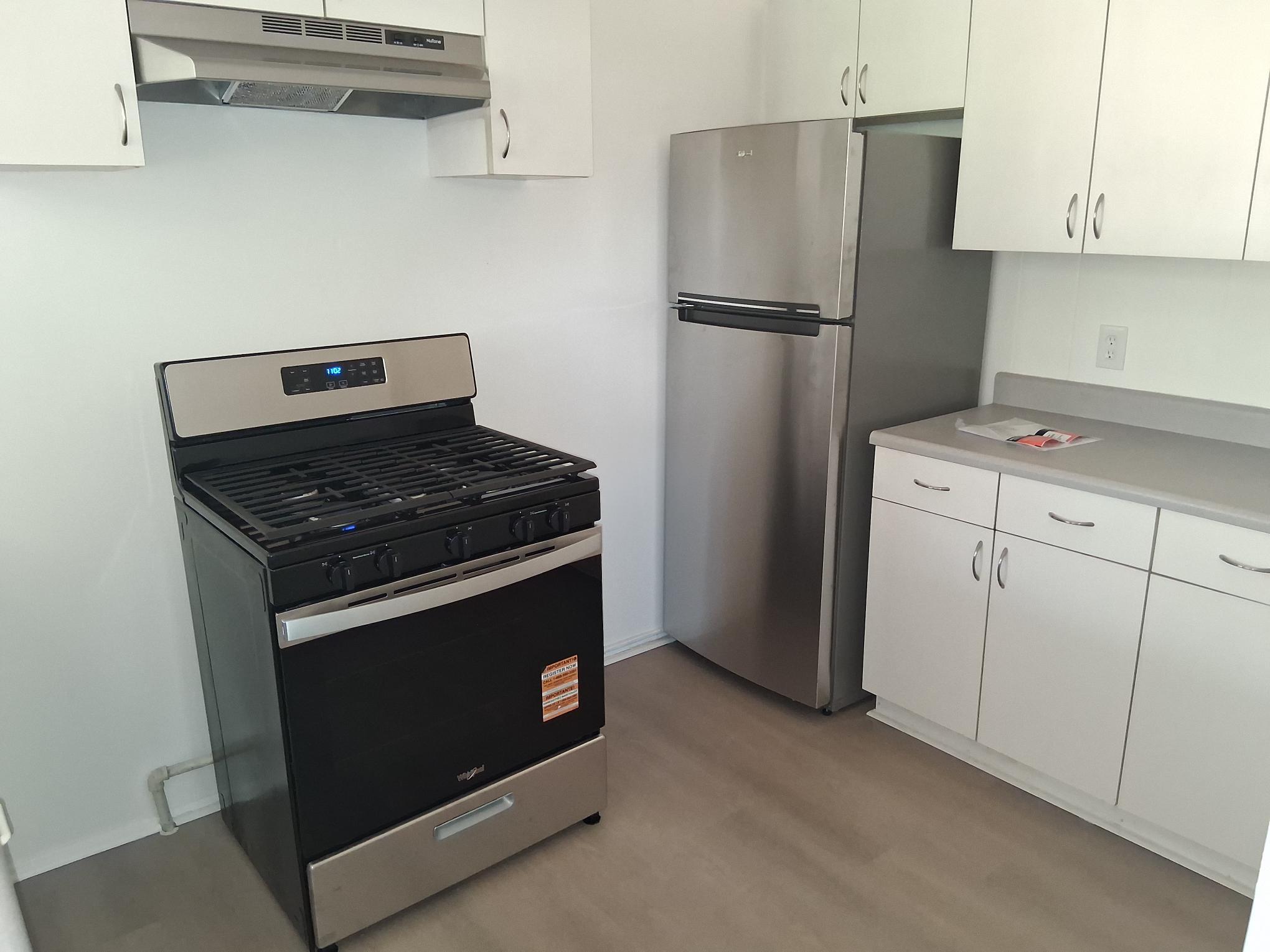 Building Photo - 6250 S Van Ness Ave