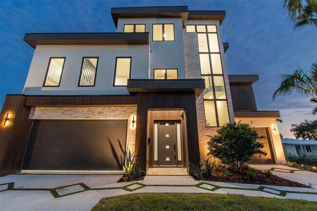 Building Photo - 3 Treasure Ln