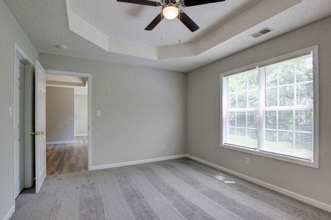 Building Photo - Stunning Brick Front Home With Fireplace And Hardwood Flooring In Sango Area