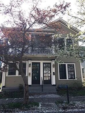 Building Photo - 139 La Belle St