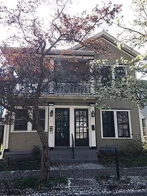 Building Photo - 139 La Belle St