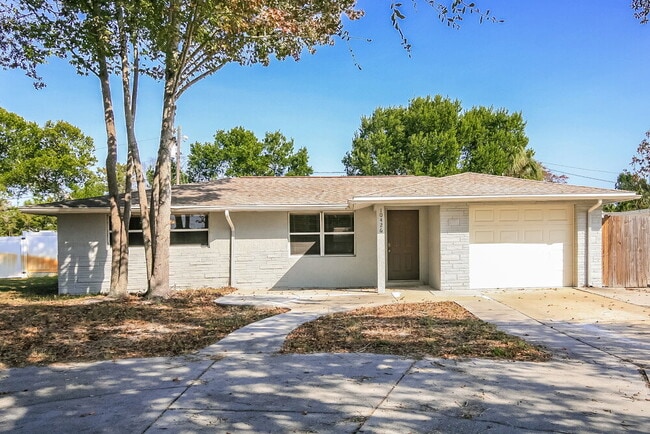 Building Photo - 10426 Syringa Ct