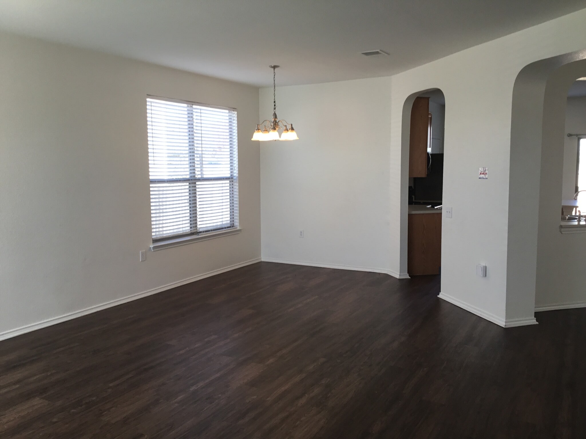 Building Photo - 6202 Roseborough Dr