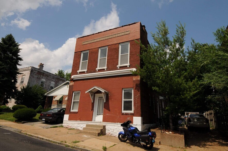 Building Photo - 4233 Meramec St