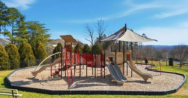 Building Photo - 3BR 2.5BA Home w/Resort Style Amenities at The Mills at Rocky River