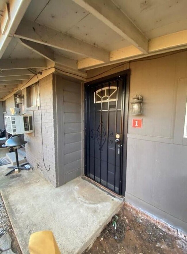 Primary Photo - Bungalow close to the Lake