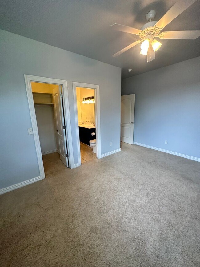 Building Photo - 4 Bed/3 Bath for rent in Bentonville! New ...