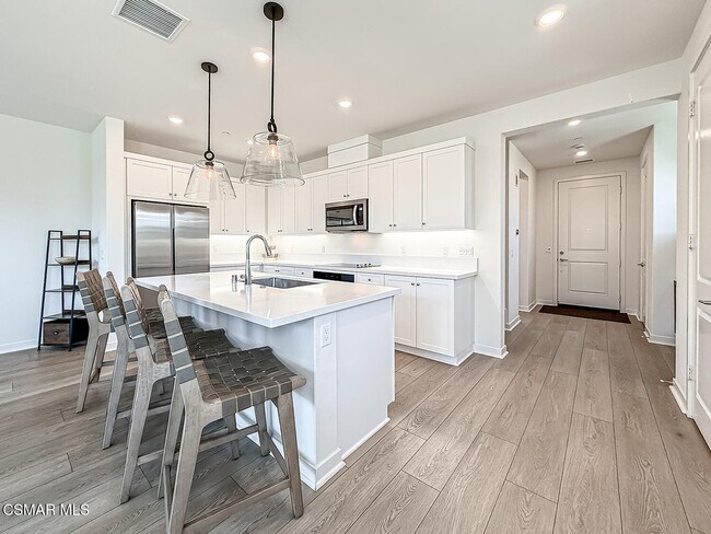 Building Photo - 227 Capistrano Dr