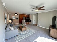 Building Photo - 2521 W Sunflower Ave
