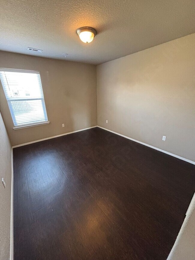 Building Photo - Beautiful Home In Centerton, LAWN MAINTENA...