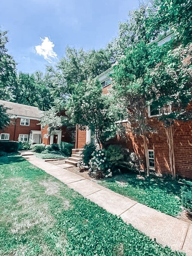 Building Photo - Gorgeous End Unit Madison Model Nestled In...