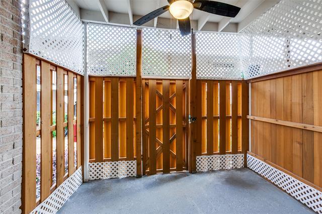 Building Photo - 15926 Stillwood St