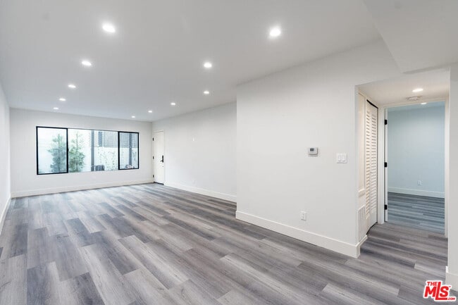 Building Photo - 1262 N Sweetzer Ave