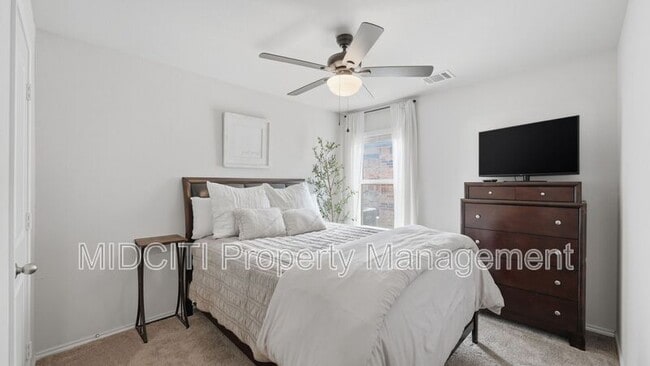 Building Photo - 2913 Brogan Creek