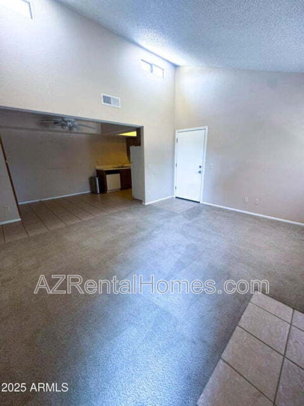 Building Photo - 1075 E Chandler Blvd