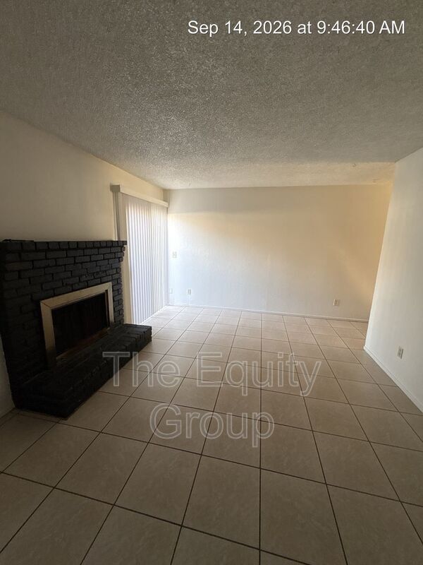 Building Photo - 3525 S County Center Dr