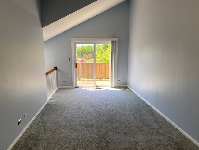 Building Photo - 3S121 Timber Dr