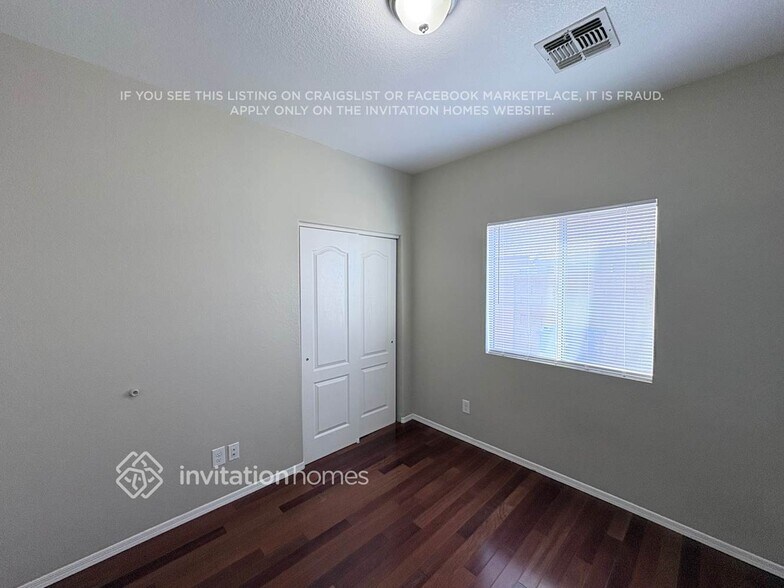 Building Photo - 2509 N Silverado