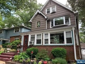 Building Photo - 10 Lenox Ave