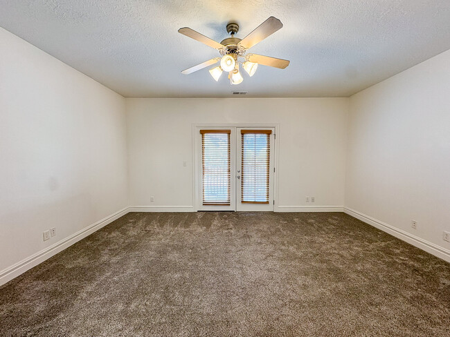 Building Photo - 248 S 550 W
