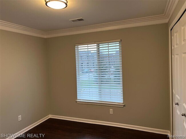 Building Photo - 8357 Williamstown Dr