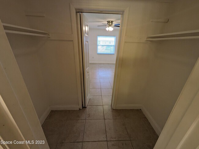 Building Photo - 3645 Barna Ave