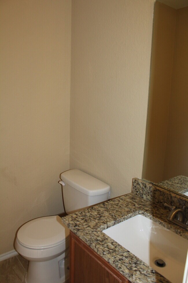 Building Photo - Kyle Home in Waterleaf  Great schools and neighborhood with pool