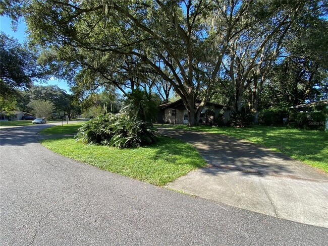 Building Photo - 39648 Meadowood Loop