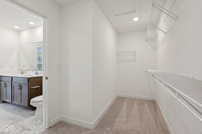 Building Photo - 15480 Postman Rd