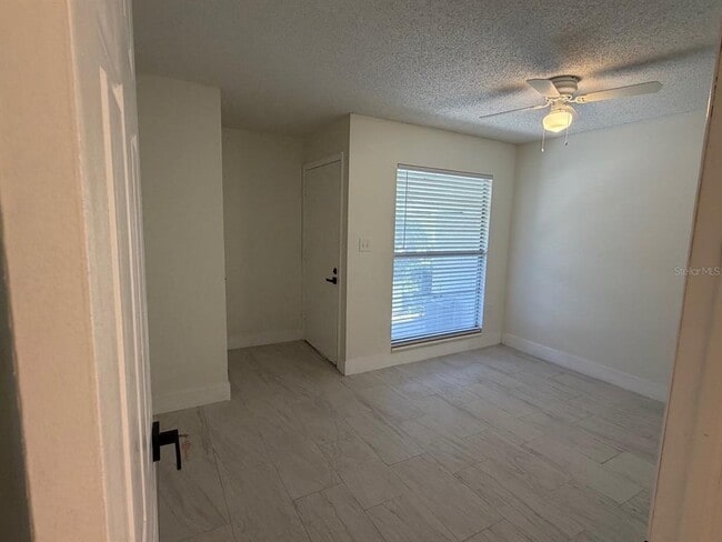 Building Photo - 2711 Willow Run